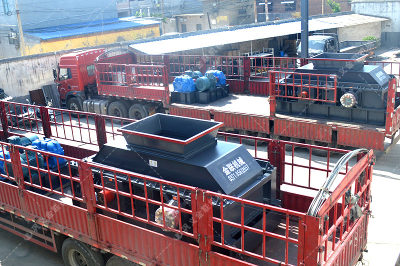 對(duì)輥式破碎機(jī)|對(duì)輥破碎機(jī)|對(duì)輥破碎機(jī)價(jià)格|河南雙輥破碎機(jī)生產(chǎn)廠家與報(bào)價(jià) 對(duì)輥式破碎機(jī)|對(duì)輥破碎機(jī)|對(duì)輥破碎機(jī)價(jià)格|河南雙輥破碎機(jī)生產(chǎn)廠家與報(bào)價(jià)