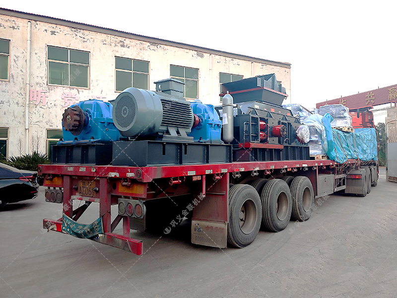 花崗巖液壓對(duì)輥破碎機(jī)多少錢？有沒(méi)有好的廠家推薦？