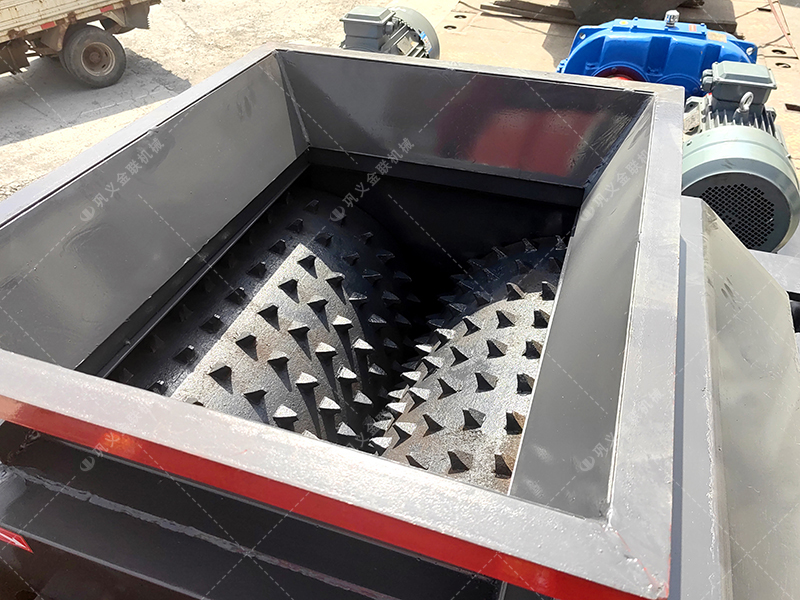 硅酸鹽制品產(chǎn)業(yè)升級，雙齒輥破碎機(jī)扮演了什么角色？