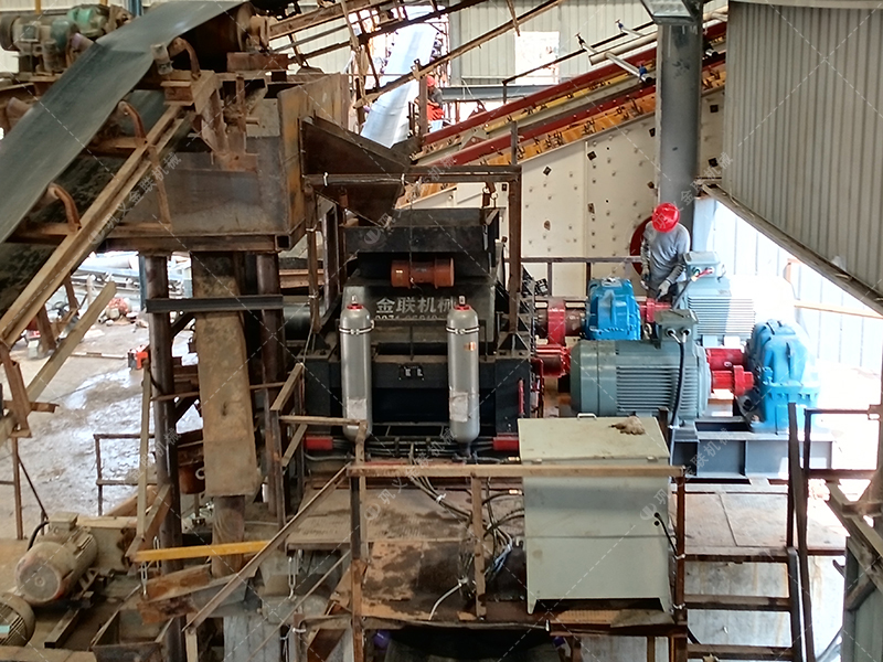 選購液壓對輥制砂機(jī)時(shí)容易被忽視的參數(shù)是什么？