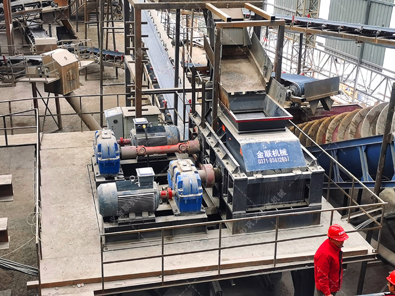 選購液壓對輥制砂機(jī)時(shí)容易被忽視的參數(shù)是什么？